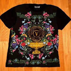 Versace Runway Floral Gold Logo Tshirt🔥